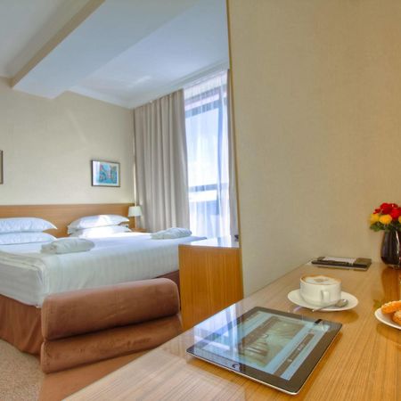 City Hotel Bishkek Exterior photo