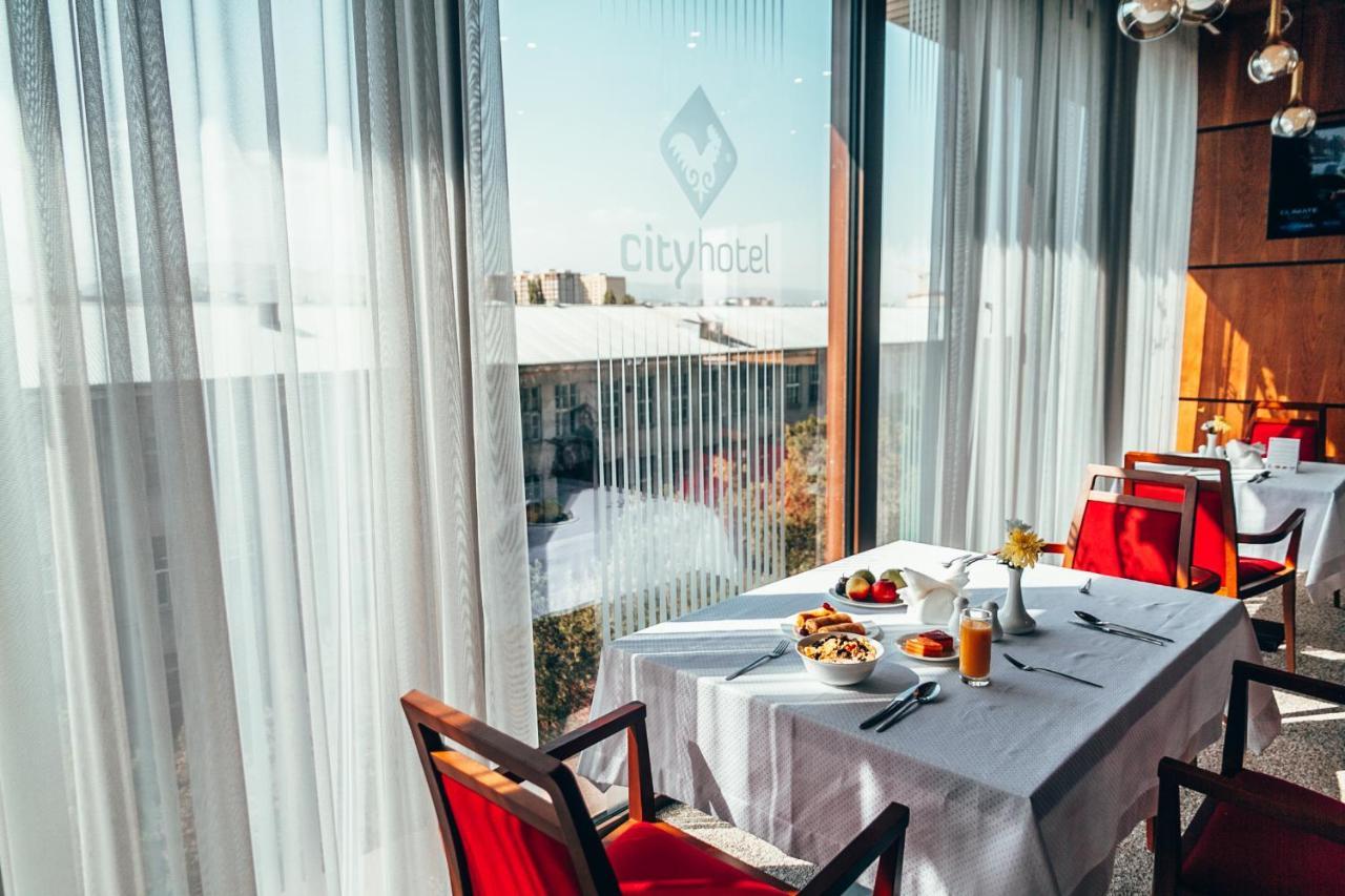 City Hotel Bishkek Exterior photo